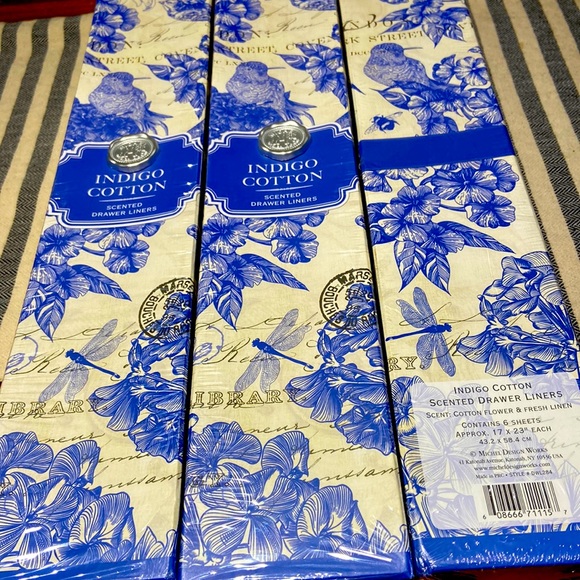 Scented drawer liner NWT unopened Blue White Floral pattern. Indigo Cotton scent